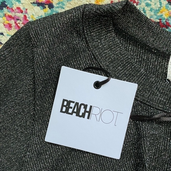 Beach Riot New Women’s Medium Marley Long Sleeve Crop Top Metallic Revolve NWT - Picture 3 of 7